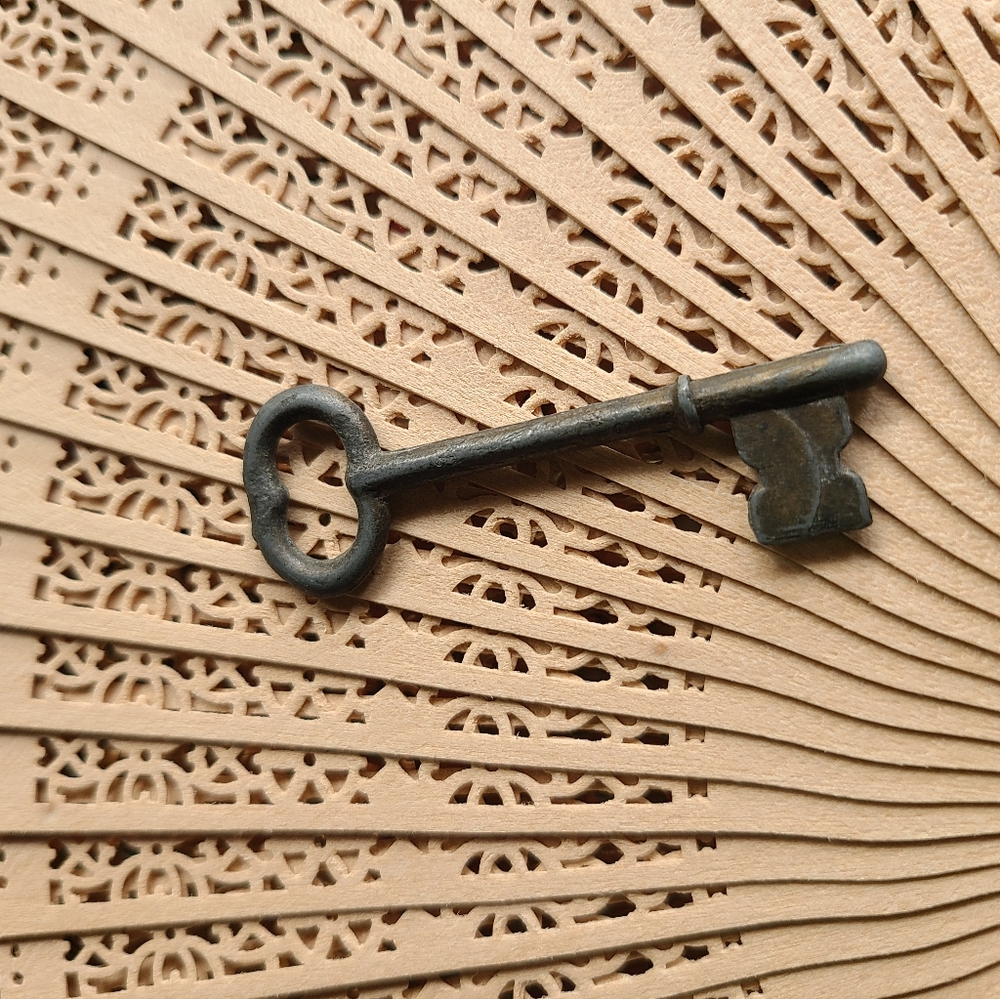 Antique Rustic Metal Key - Picture 10 of 10